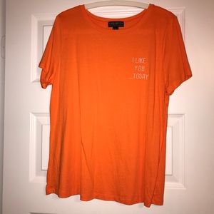 FOREVER 21 T-SHIRT